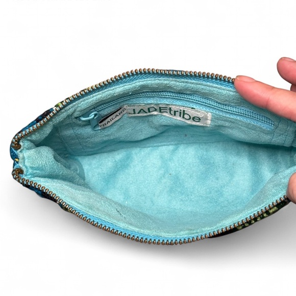 JADETRIBE- Eliz Embroidered Neon Puka Small Clutch- multicolored - Picture 10 of 11